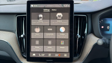 Volvo XC60 2.0 B5P Plus Dark 5dr AWD Geartronic Petrol Estate